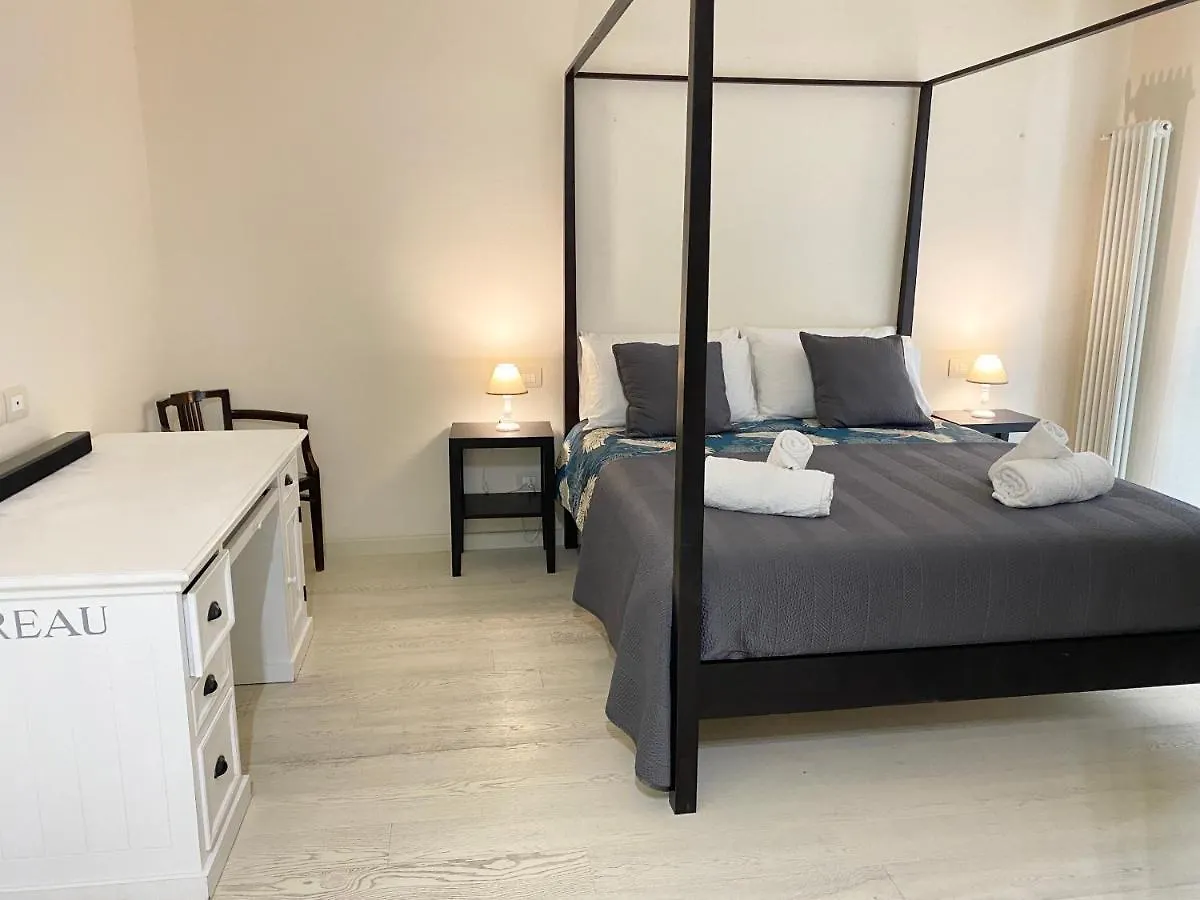 Front Beach Apartments ヴィアレッジョ イタリア
